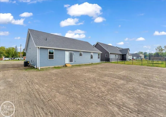 23rd image of 3 Riley Rd, Saint Clair, MI 48079 | MLS# 50206033