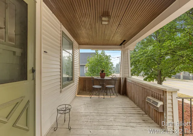 Photo 3 of Sale Pending at 910 W Lincoln Ave, Ionia, MI 48846 | MLS# 70546625 | Listing updated on 2026-08-28