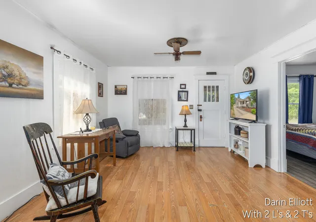 Photo 4 of Sale Pending at 910 W Lincoln Ave, Ionia, MI 48846 | MLS# 70546625 | Listing updated on 2026-08-28