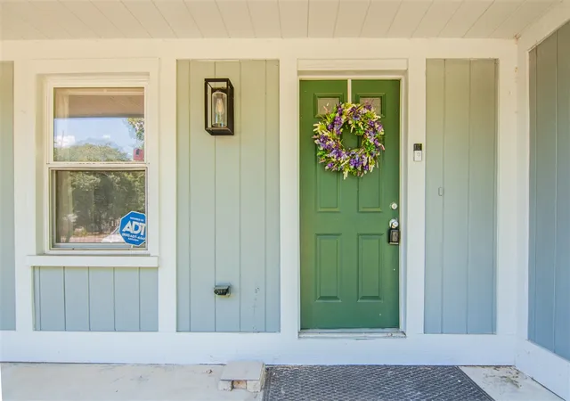 Photo 2 of Single family home for sale at 21411 Orchard Lake Rd, Farmington Hills, MI 48336 | MLS# 70554923 | Listing updated on 2026-08-31