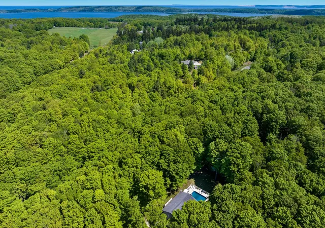 2nd image of 2057 Glory Rd, Frankfort, MI 49635 | MLS# 80069252