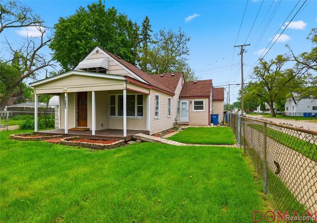 2nd image of 7285 Prospect Ave, Warren, MI 48091 2917 | MLS# 60997598