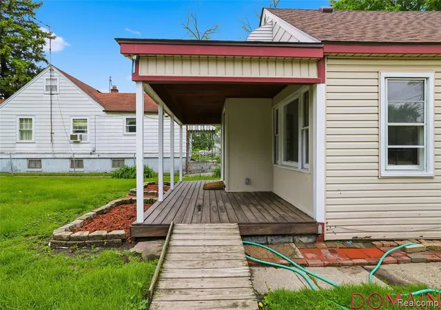 3rd image of 7285 Prospect Ave, Warren, MI 48091 2917 | MLS# 60997598