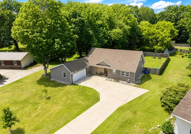 Homes for sale in Three Rivers, MI | 56782 Bow Dr, Three Rivers, MI 49093 | MLS# 70542137