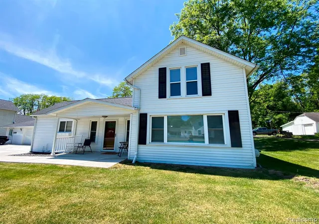 Homes for sale in Hamburg, MI | 10514 Hamburg Rd, Hamburg, MI 48139 | MLS# 61000221