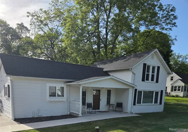 Homes for sale in Hamburg, MI | 10514 Hamburg Rd, Hamburg, MI 48139 | MLS# 61000221