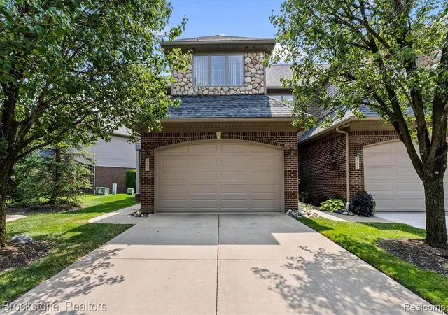 Photo 1 of Sale Pending at 47630 N Lorie Ln #9, Chesterfield, MI 48047 | MLS# 61021355 | Listing updated on 2026-08-17