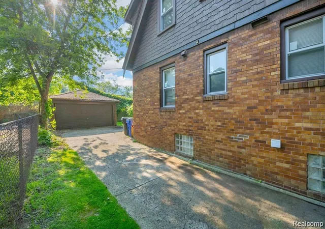 2nd image of 14040 Asbury Park, Detroit, MI 48227 | MLS# 60984044