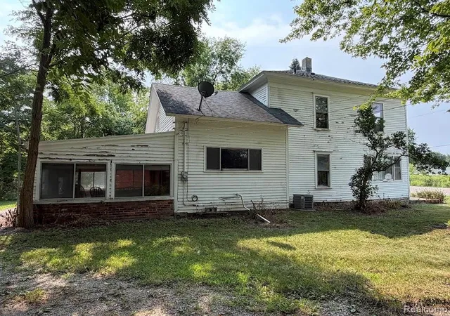 Photo 4 of Single family home for sale at 16649 Dixie Hwy, Davisburg, MI 48350 | MLS# 61020736 | Listing updated on 2026-08-14