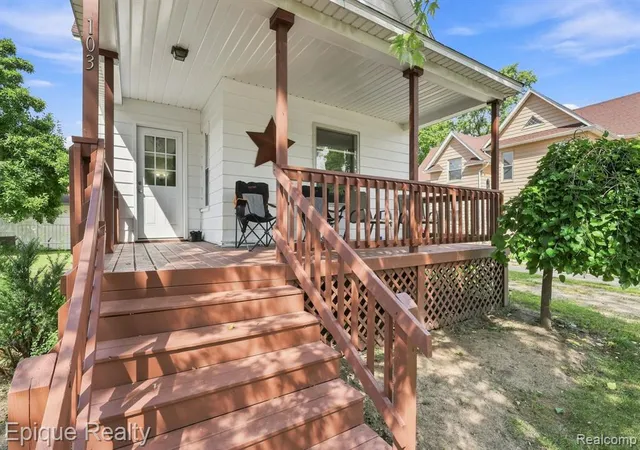 Photo 3 of Sale Pending at 103 N Neeper St, Capac, MI 48014 3033 | MLS# 61023022 | Listing updated on 2026-09-28