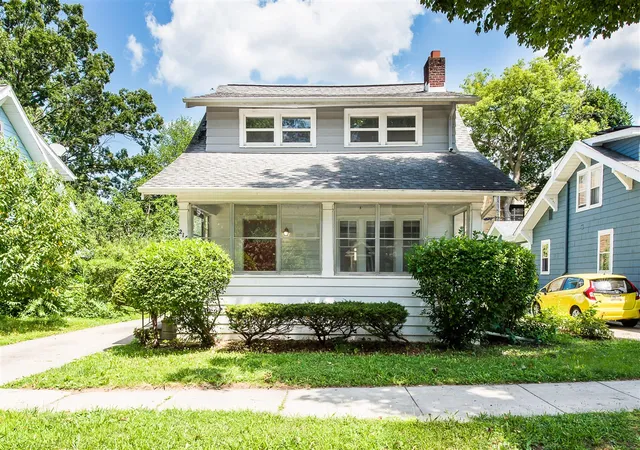1st image of 215 Buena Vista Ave, Ann Arbor, MI 48103 | MLS# 70544830