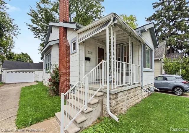 Homes for sale in Ferndale, MI | 147 E Hazelhurst St, Ferndale, MI 48220 | MLS# 61003522