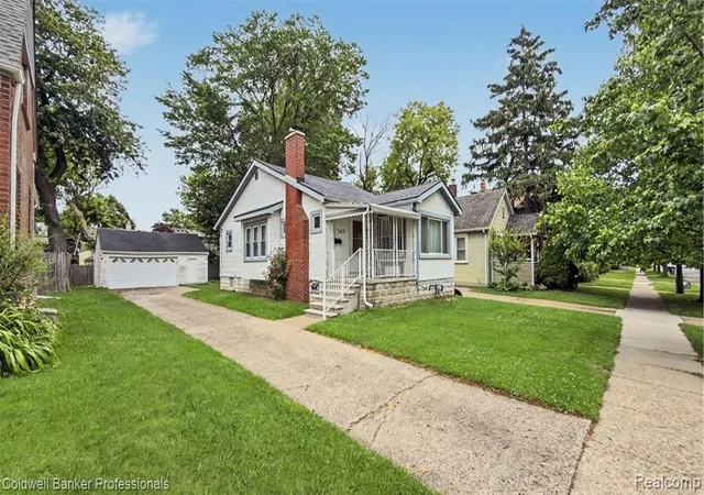 Homes for sale in Ferndale, MI | 147 E Hazelhurst St, Ferndale, MI 48220 | MLS# 61003522