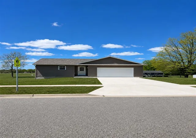 Homes for sale in Fremont, MI | 501 S Sullivan Ave, Fremont, MI 49412 | MLS# 70534995