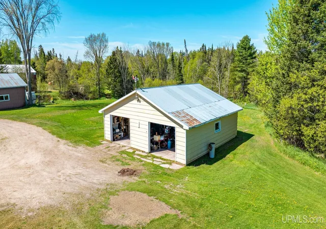 Photo 3 of Single family home for sale at 36841 River Rd, Chassell, MI 49916 | MLS# 50216597 | Listing updated on 2026-09-29