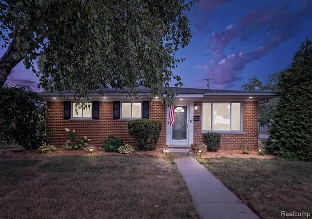 Photo 1 of Sale Pending at 908 Elmsford Dr, Clawson, MI 48017 1017 | MLS# 61023284 | Listing updated on 2026-09-13