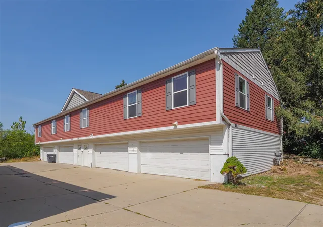 2nd image of 1402 1410 Sutherland Ave, Kalamazoo, MI 49006 | MLS# 70454923