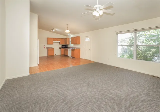 5th image of 1402-1410 Sutherland Ave, Kalamazoo, MI 49006 | MLS# 70454923