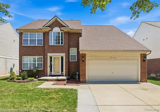 2nd image of 38206 Brook Dr, Sterling Heights, MI 48312 | MLS# 61011203