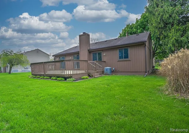 Homes for sale in Walled Lake, MI | 1569 Oak Grove Dr, Walled Lake, MI 48390 | MLS# 60998632