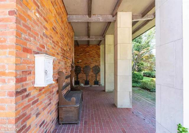Photo 3 of Mansion for sale at 280 Vincennes Pl, Grosse Pointe Farms, MI 48236 | MLS# 50219726 | Listing updated on 2026-09-03