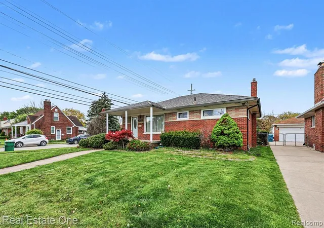 Homes for sale in Eastpointe, MI | 23705 Wilmot Ave, Eastpointe, MI 48021 | MLS# 60993147