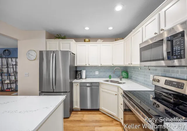 Listing Photo 5 - Condo for sale in building located at 12265 S Crystal Waters Dr, Holland, MI 49424 - Unit #2