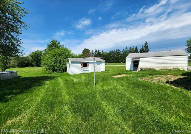Homes for sale in Burton, MI | 4356 S Vassar Rd, Burton, MI 48423 | MLS# 60997633