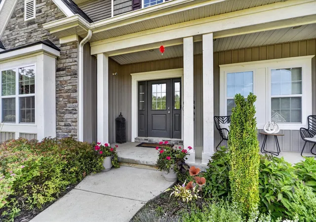Photo 2 of Sale Pending at 7982 Donegal Ct, Fenton, MI 48430 | MLS# 70548541 | Listing updated on 2026-08-25