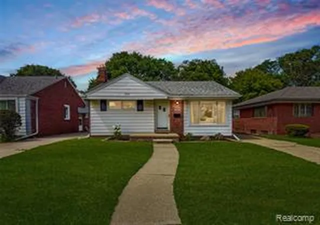 Homes for sale in Eastpointe, MI | 16791 Veronica Ave, Eastpointe, MI 48021 | MLS# 61008904
