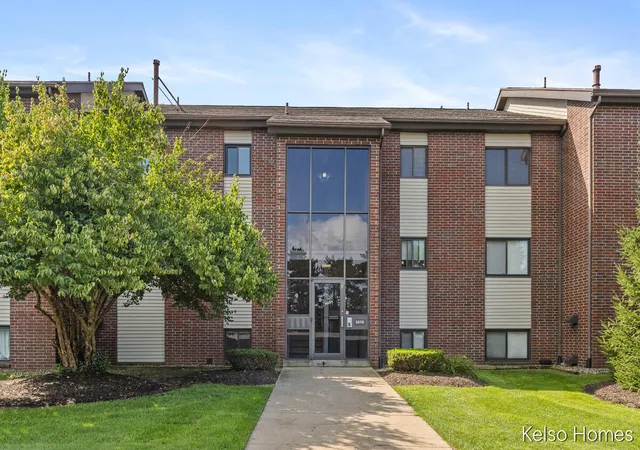 Condo for sale at 3410 Devonwood Hls #E, Grand Rapids, MI 49525-6831 | MLS# 70553983