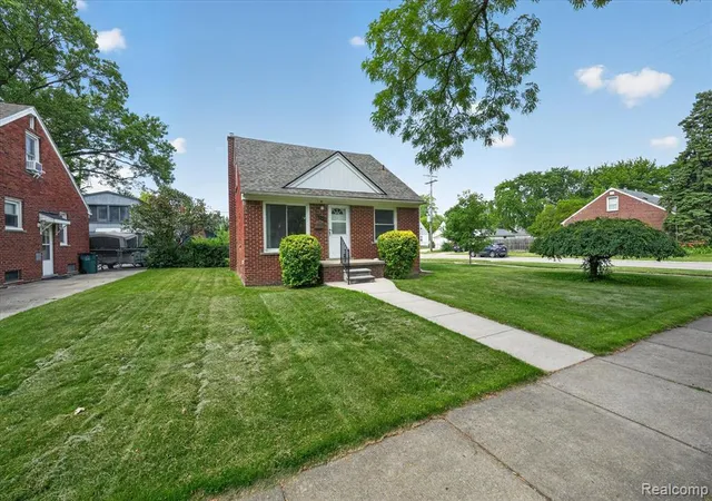 Homes for sale in Oak Park, MI | 14010 Hart St, Oak Park, MI 48237 | MLS# 61007623