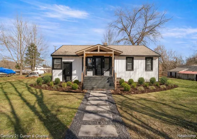 Photo 1 of Single family home for sale at 4296 Burgess Road, Pinckney, MI 48169 8791 | MLS# 61024133 | Listing updated on 2026-09-12
