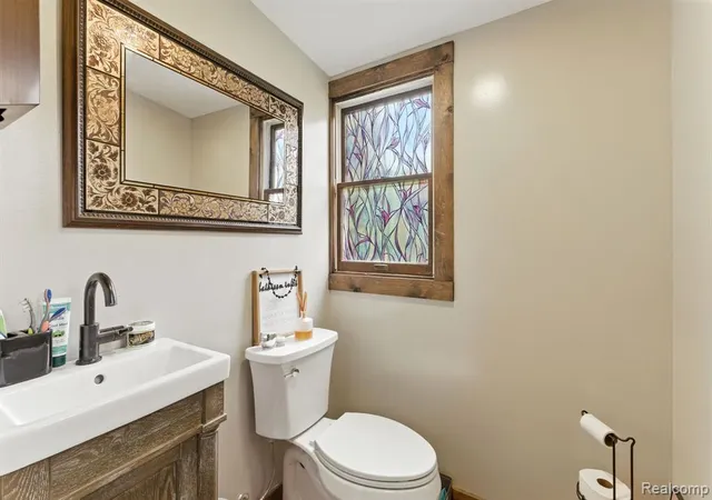 36th image of 502 W State St, Hastings, MI 49058 | MLS# 60928536