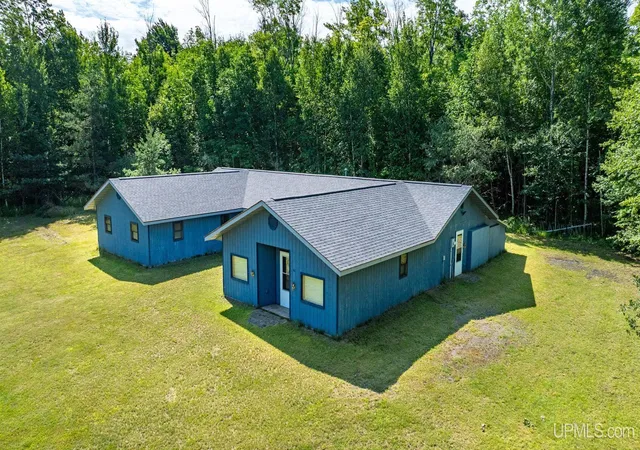 Photo 1 of Single family home for sale at 21522 Skanee Rd, Skanee, MI 49962 | MLS# 50200756 | Listing updated on 2026-09-05