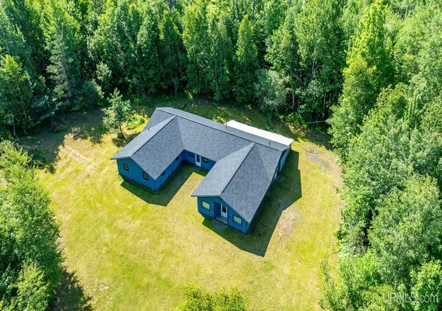Photo 2 of Single family home for sale at 21522 Skanee Rd, Skanee, MI 49962 | MLS# 50200756 | Listing updated on 2026-09-05
