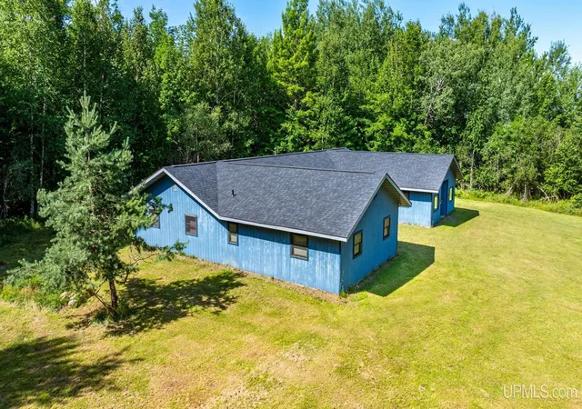 Photo 5 of Single family home for sale at 21522 Skanee Rd, Skanee, MI 49962 | MLS# 50200756 | Listing updated on 2026-09-05