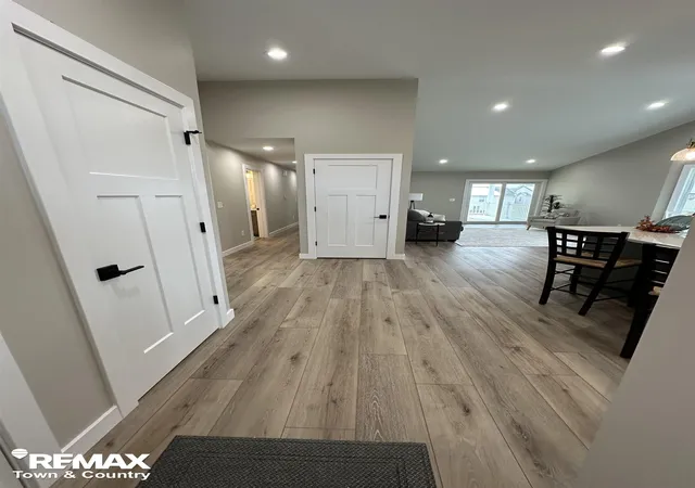 3rd image of 1430 Mallard Cir, Owosso, MI 48867 | MLS# 50208609