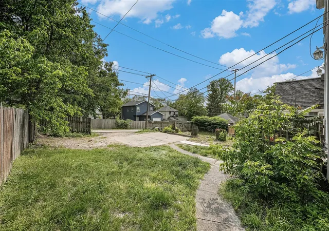 Homes for sale in Grand Rapids, MI | 510 Woodlawn St, Grand Rapids, MI 49507 | MLS# 70526471