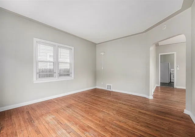 Homes for sale in Grand Rapids, MI | 510 Woodlawn St, Grand Rapids, MI 49507 | MLS# 70526471