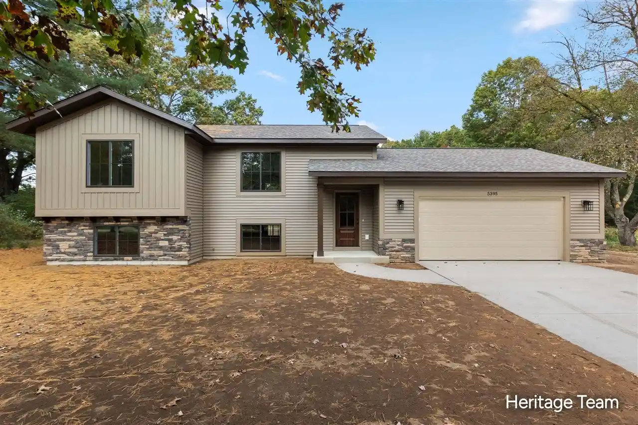 Photo 1 of Sale Pending at 5395 Reveille Rd, Fennville, MI 49408 | MLS# 70564551 | Listing updated on 2026-10-27