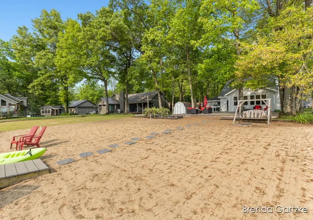 2nd image of 8570 Cochise Dr, Howard City, MI 49329 | MLS# 70472788