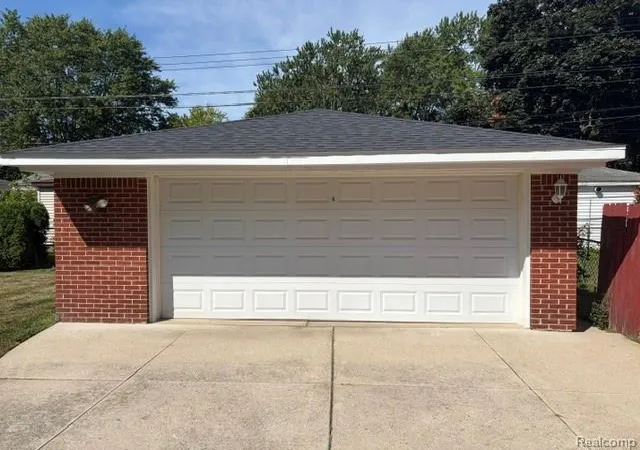 Photo 3 of Single family home for sale at 29515 Milton Ave, Madison Heights, MI 48071 | MLS# 61022232 | Listing updated on 2026-08-30
