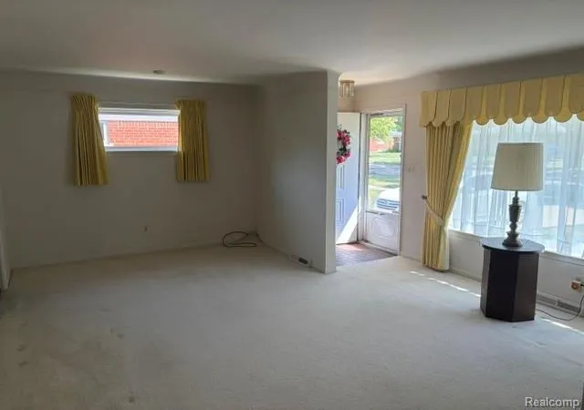 Photo 5 of Single family home for sale at 29515 Milton Ave, Madison Heights, MI 48071 | MLS# 61022232 | Listing updated on 2026-08-30