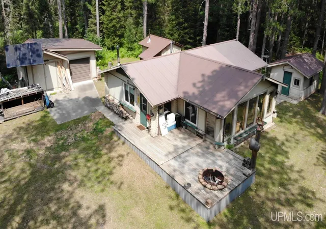 Homes for sale in Iron River, MI | 2072 Ff Hwy 16 Rd, Iron River, MI 49935 | MLS# 50186572
