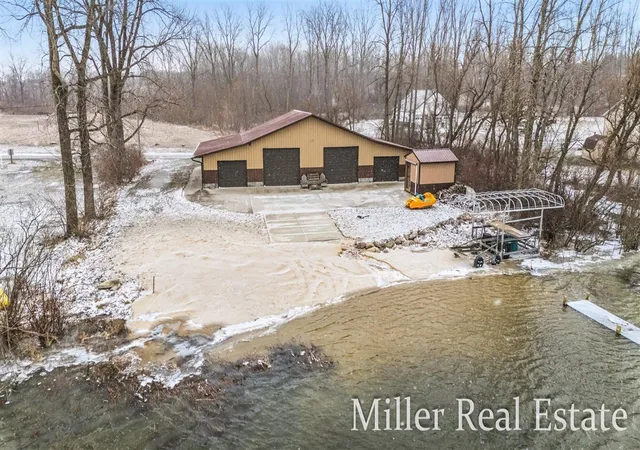31st image of 153 Sunset Dr, Dowling, MI 49050 | MLS# 70520537