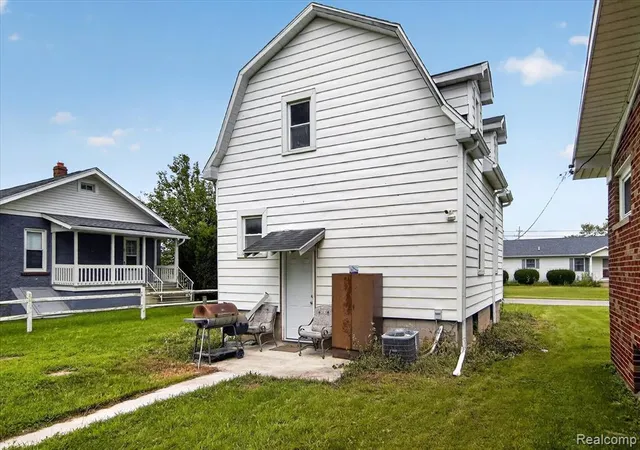 31st image of 1325 Garden Ct, Erie, MI 48133 9641 | MLS# 61023530