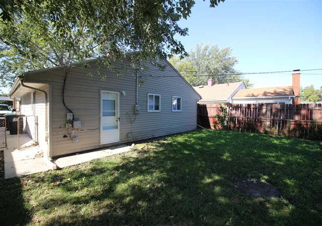 Photo 3 of Sale Pending at 8071 Roosevelt St, Taylor, MI 48180 | MLS# 70508594 | Listing updated on 2026-08-05