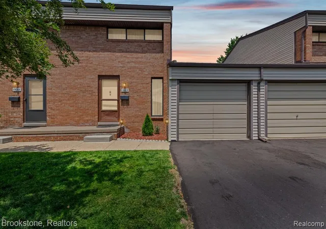 3rd image of 1925 Nicholas Ct, Warren, MI 48092 | MLS# 61007506