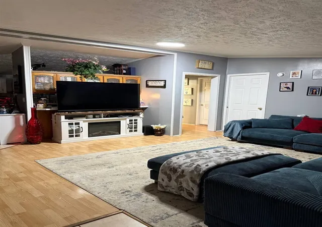 Photo 3 of Sale Pending at 421 Fulton St, Buchanan, MI 49107 | MLS# 70552898 | Listing updated on 2026-08-25